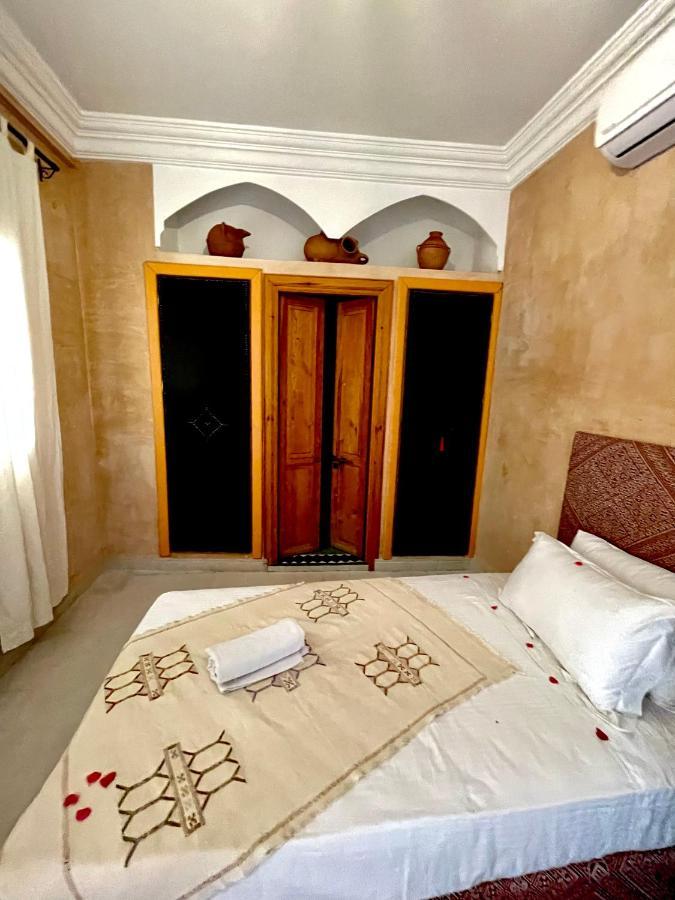 Riad Les Miroirs Marrakesh Exterior foto