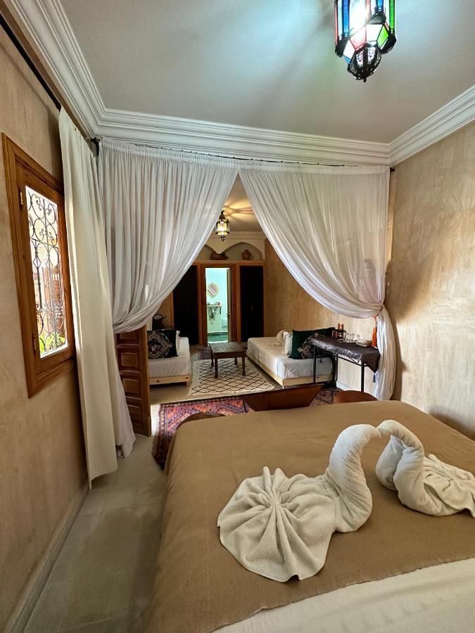 Riad Les Miroirs Marrakesh Exterior foto